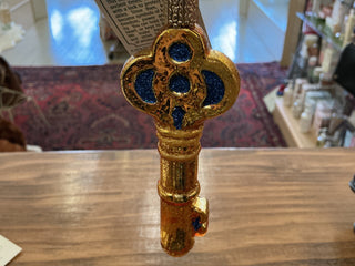 32345 Antique Key Orn