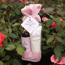 Naked Bee Garden Getaway - Vanilla, Rose and honey Trio