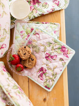 Sweet Pea Rose Patchwork Pot Holder Set