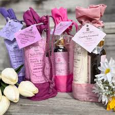 Naked Bee Garden Getaway - Jasmine and Honey Trio