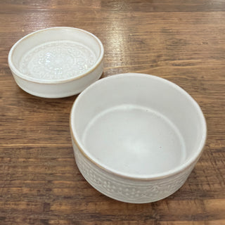 Cream Round Stoneware Dish df2923L