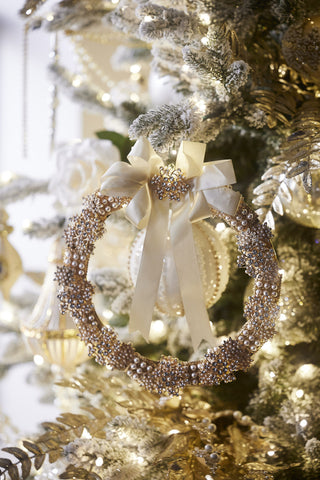 Vintage Brooch Wreath 10.5"