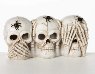 PR3045 Skull figure White